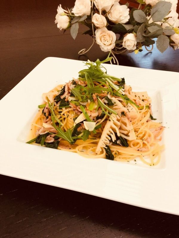 ラ・ルーチェ阿倍野は高齢者のためにレストランのサービスを運営しています